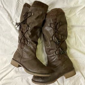 Muk-Luk “Luckees” Rich Brown Winter Boots W/Knit & Lace-up Details Sz 8.5
